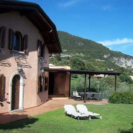Villa Daniela Riva di Solto